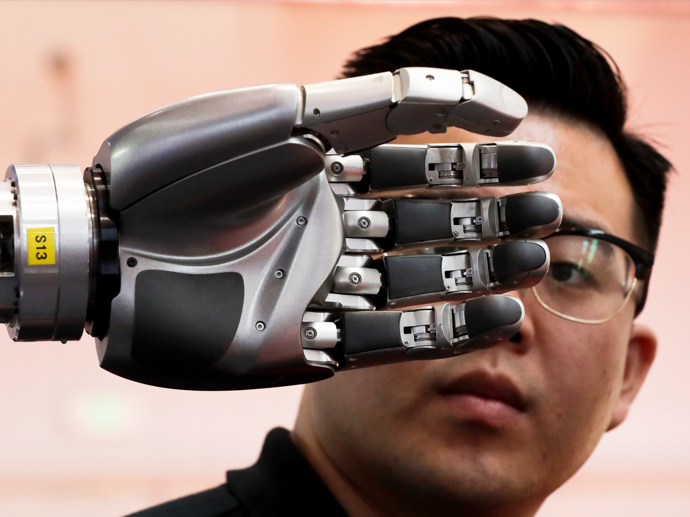 Bàn tay robot là gì?