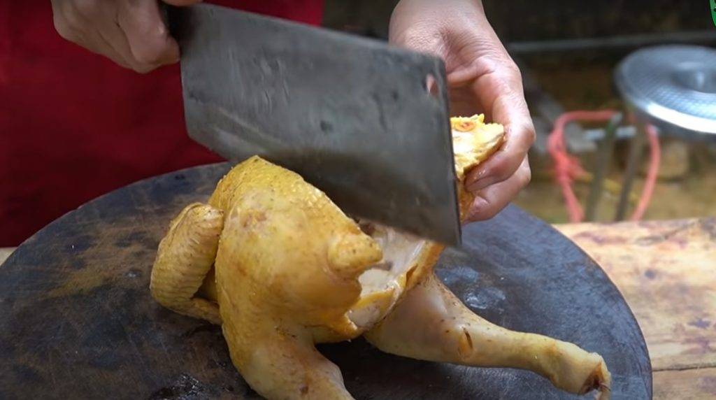 Bí quyết chặt thịt gà vừa ngon vừa đẹp mắt
