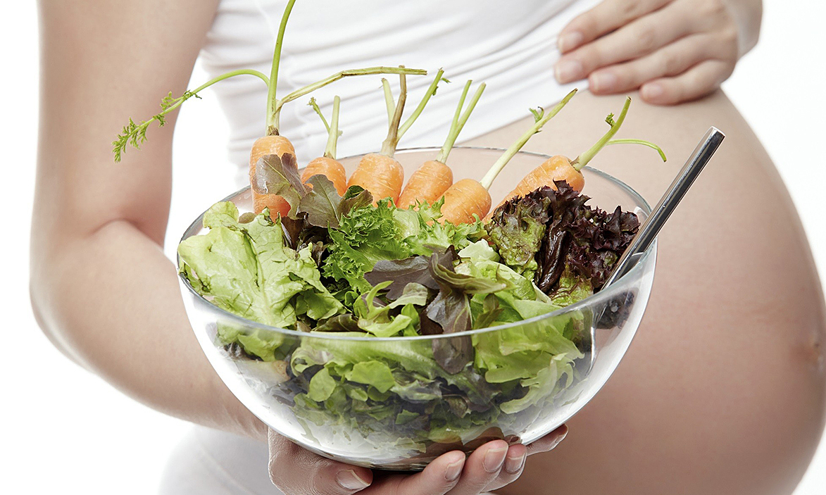 Phụ nữ mang thai cần điều chỉnh chế độ ăn uống