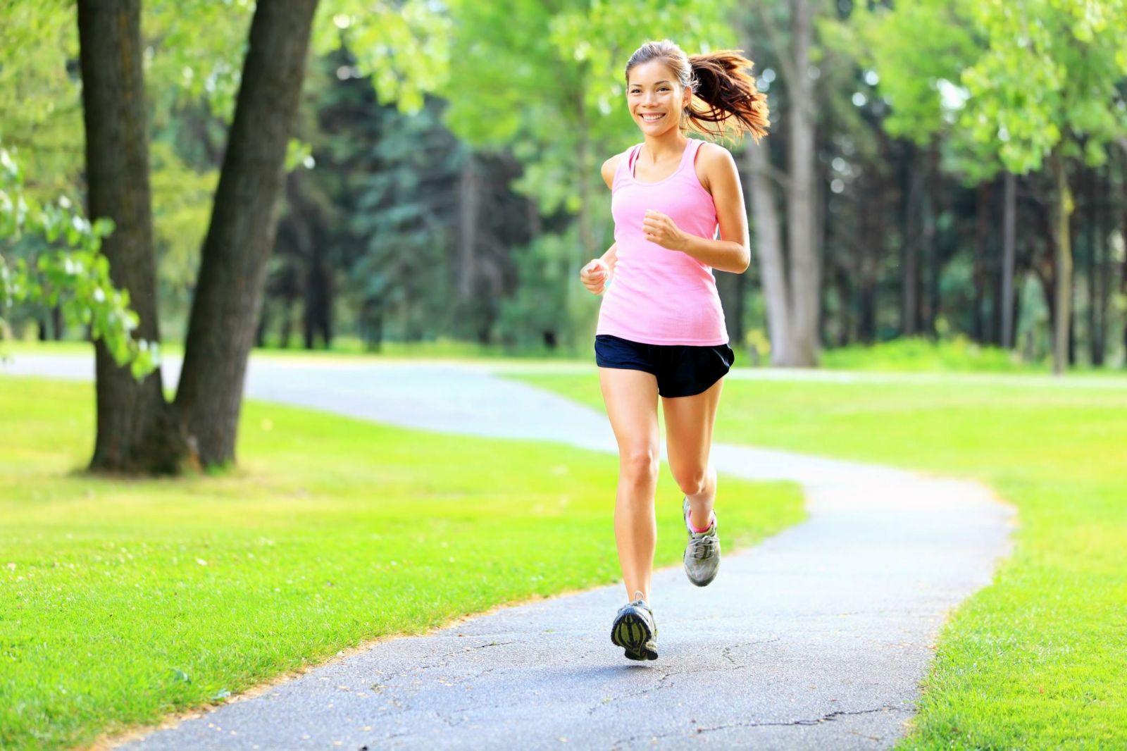 hoạt động chạy bộ thậm chí không làm ảnh hưởng đến các mô xương khớp như khớp gối